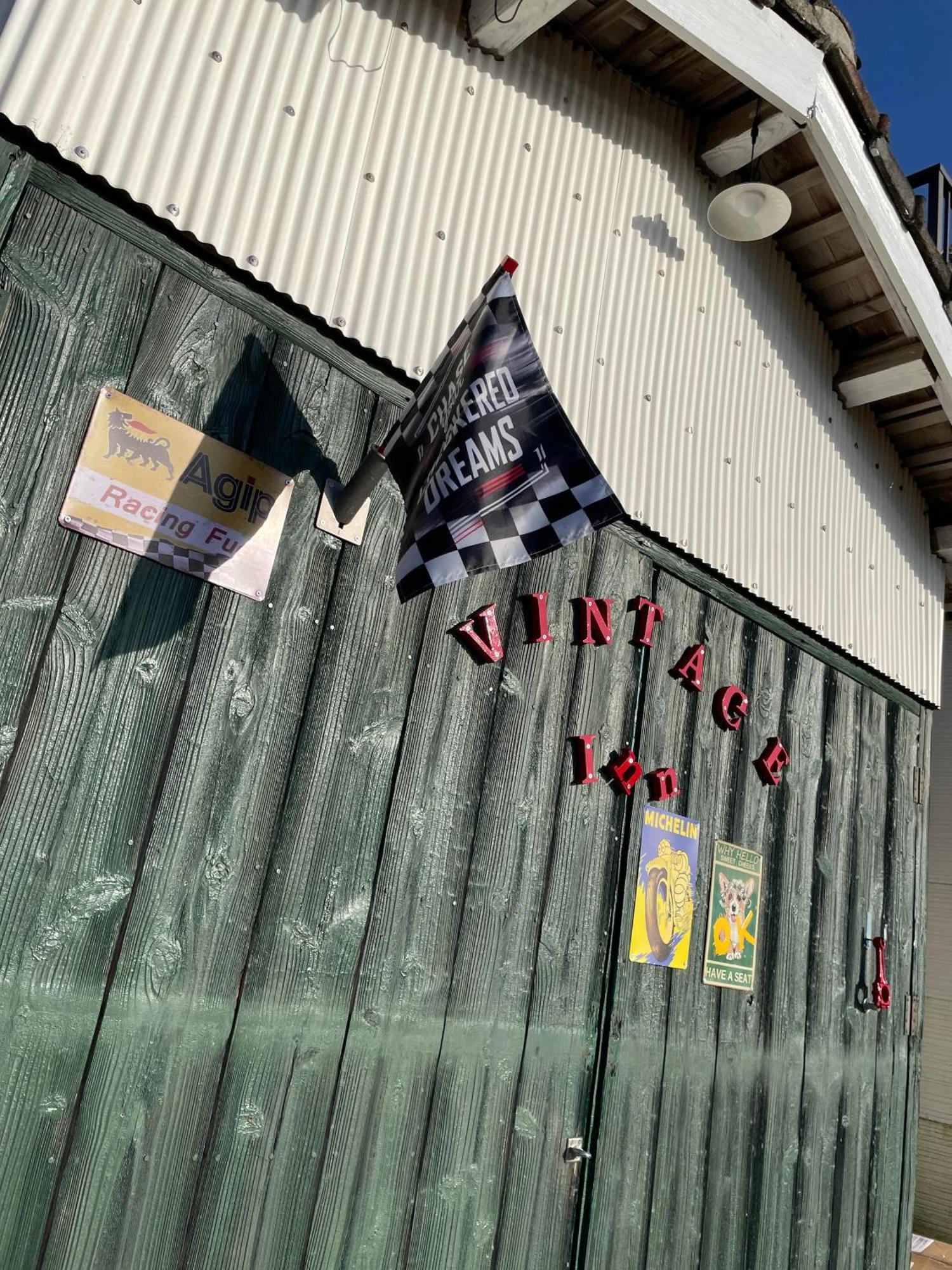 ライダーズハウス薩摩ヴィンテージインビーチフロント Minamiosumi Exterior photo